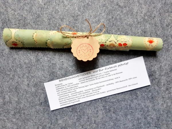 Bienenwachstuch Flower chain gerollt